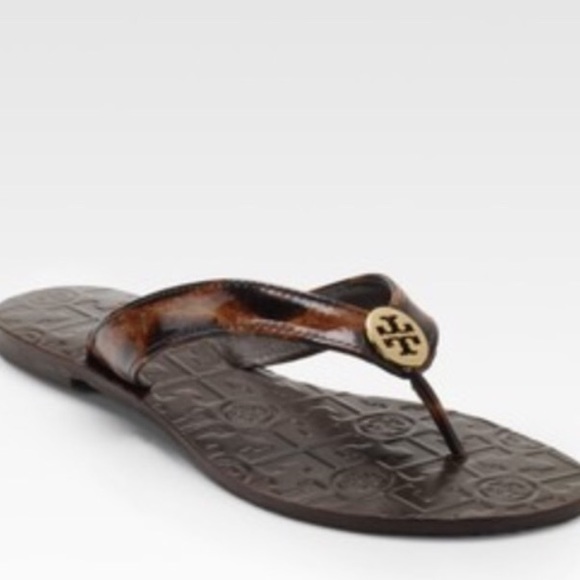tory burch leopard print flip flops